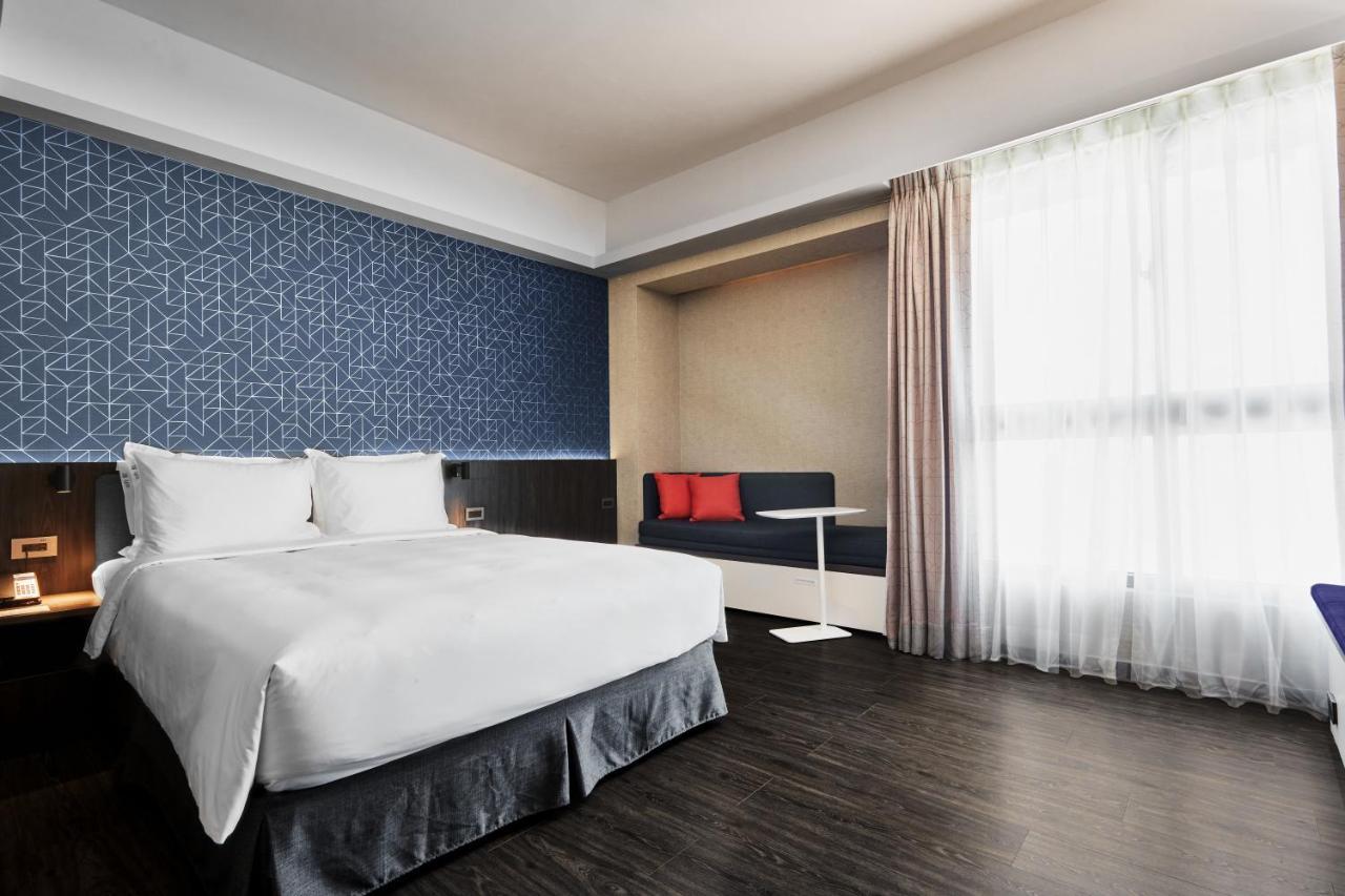 Holiday Inn Express Kaohsiung Love River, An Ihg Hotel Bagian luar foto